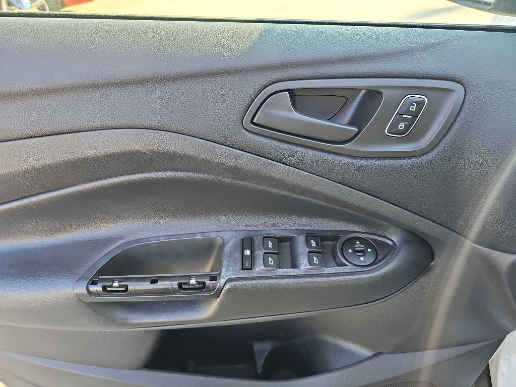 2017 Ford Escape Image 20