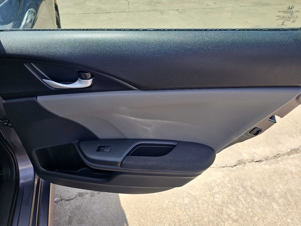 2017 Honda Civic Image 17