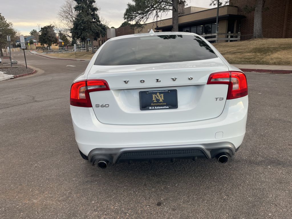 2017 Volvo S60 Image 6