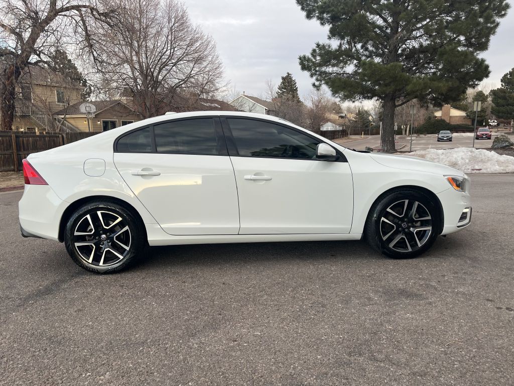 2017 Volvo S60 Image 8