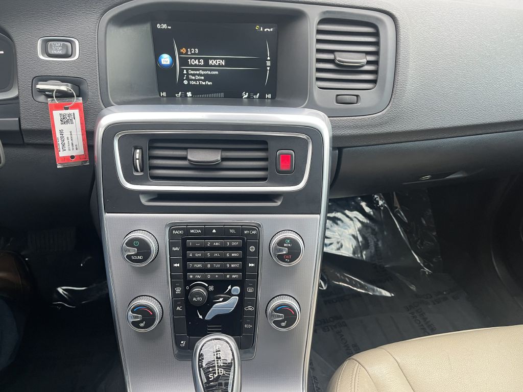 2017 Volvo S60 Image 13