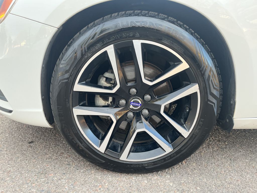 2017 Volvo S60 Image 22