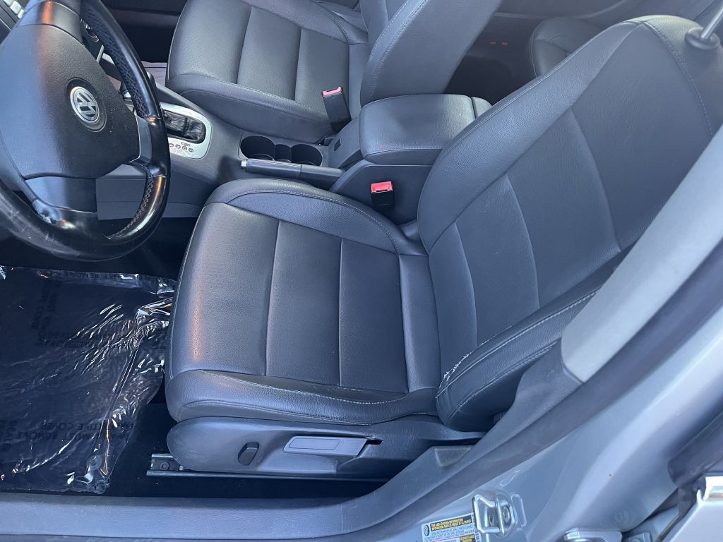 2009 Volkswagen Jetta Image 9
