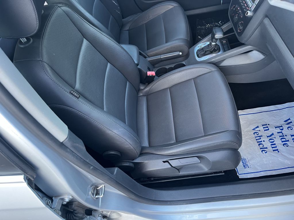 2009 Volkswagen Jetta Image 19