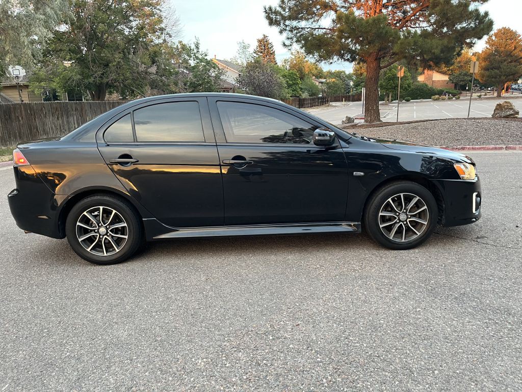 2017 Mitsubishi Lancer Image 2