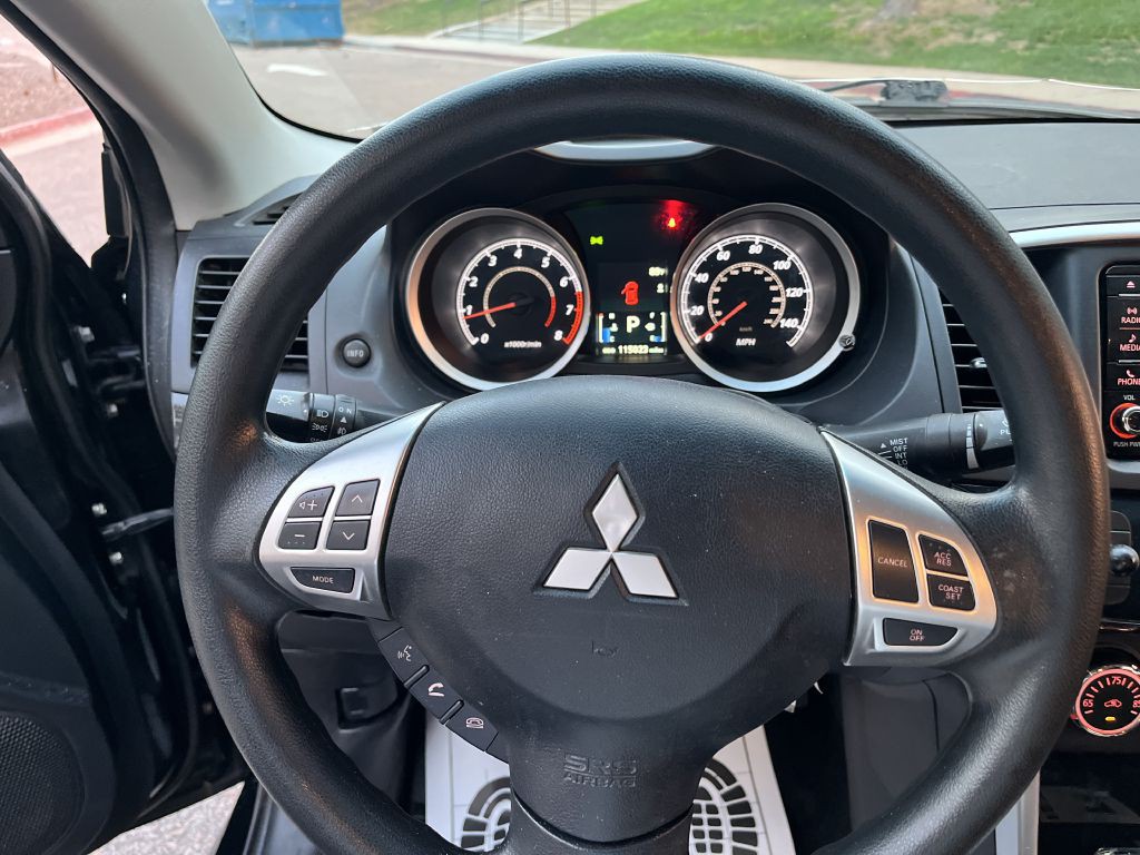 2017 Mitsubishi Lancer Image 11