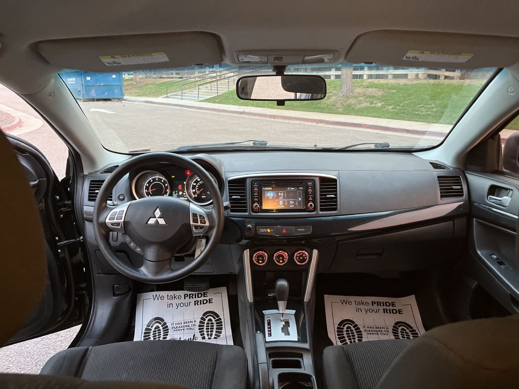 2017 Mitsubishi Lancer Image 18