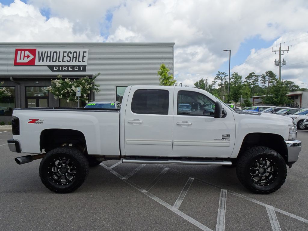 2011 Chevrolet Silverado 1500 Image 2