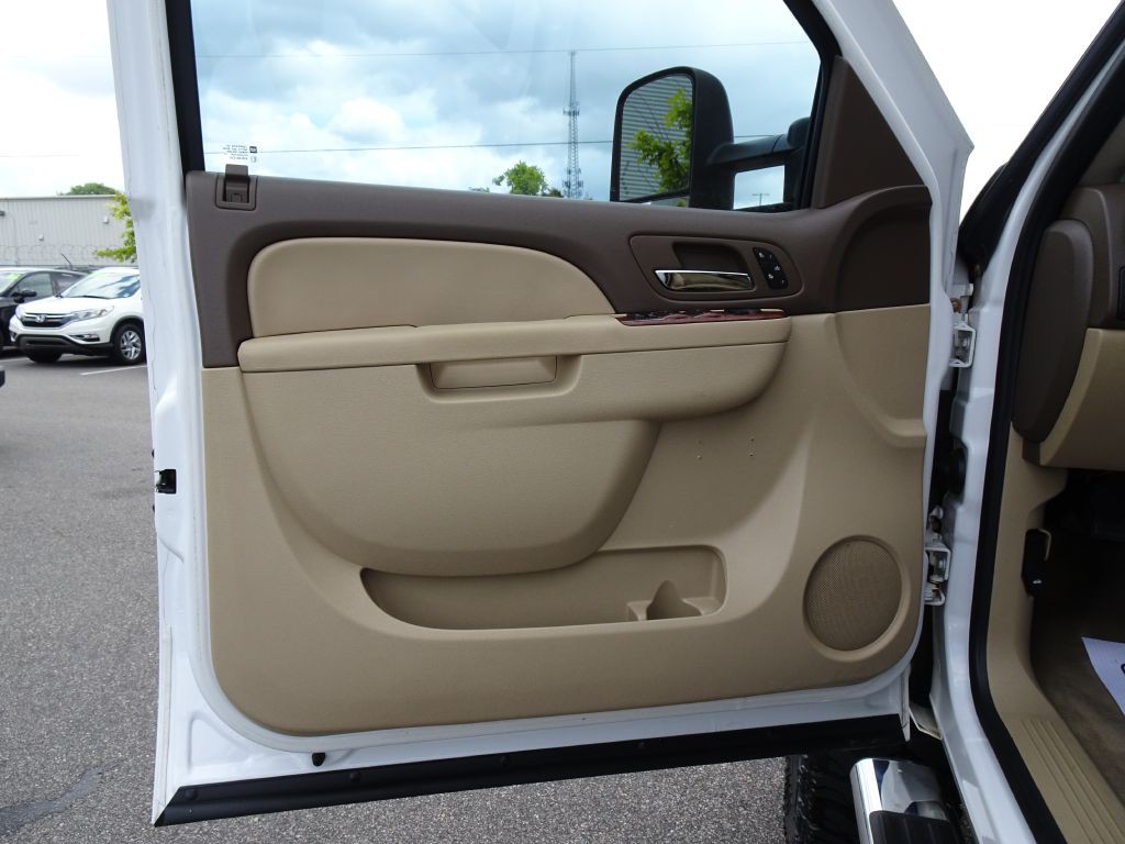 2011 Chevrolet Silverado 1500 Image 11