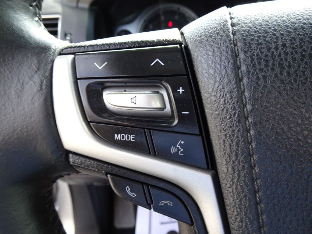 2017 Toyota Land Cruiser Image 30