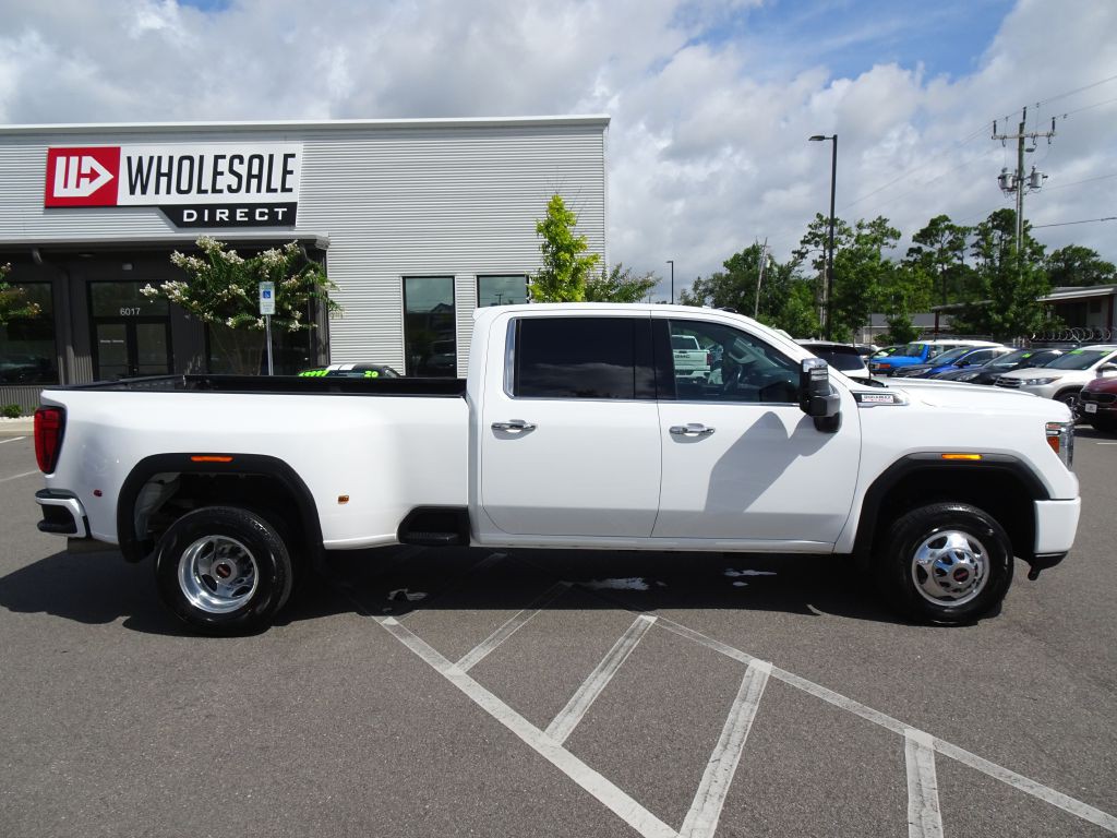 2020 GMC Sierra Image 2