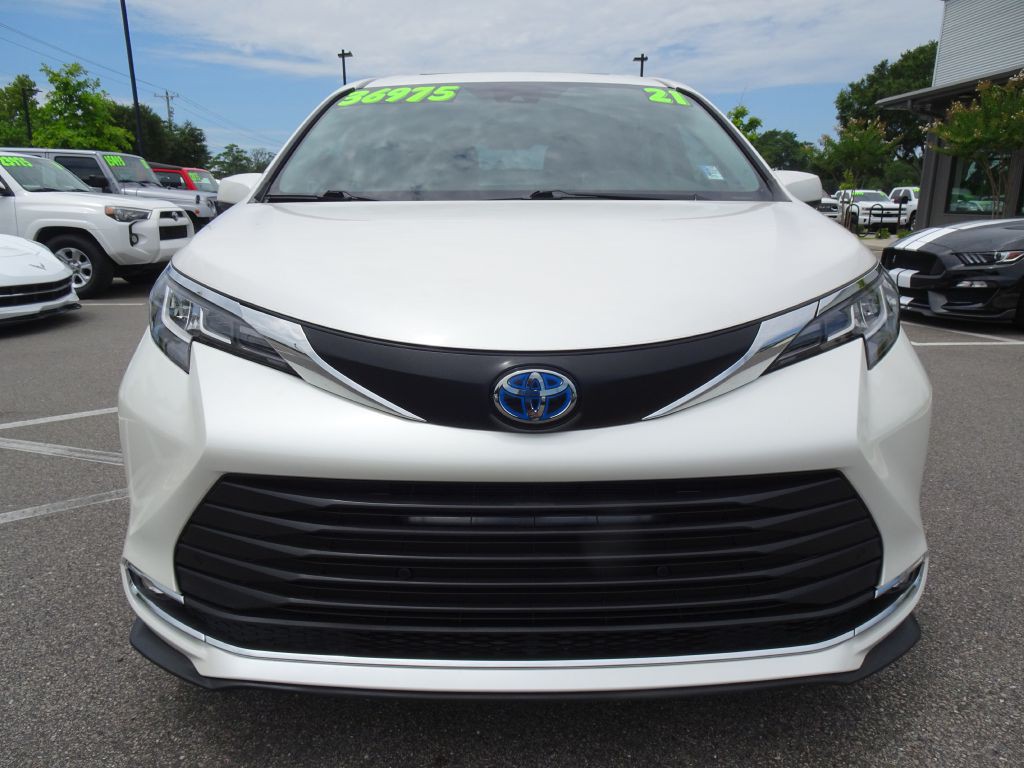 2021 Toyota Sienna Image 8