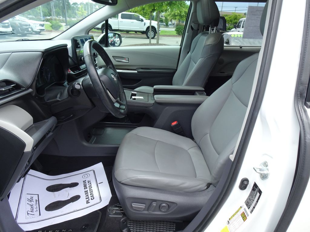 2021 Toyota Sienna Image 9