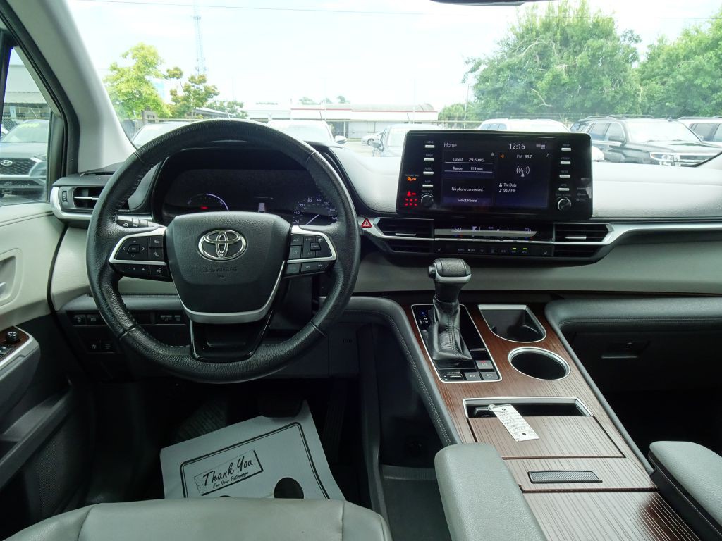 2021 Toyota Sienna Image 19