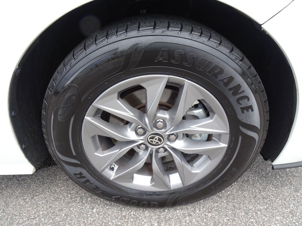 2021 Toyota Sienna Image 32