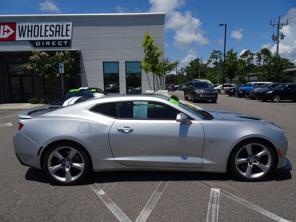 2017 Chevrolet Camaro Image 2