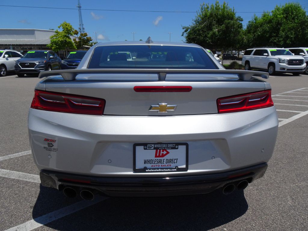 2017 Chevrolet Camaro Image 4