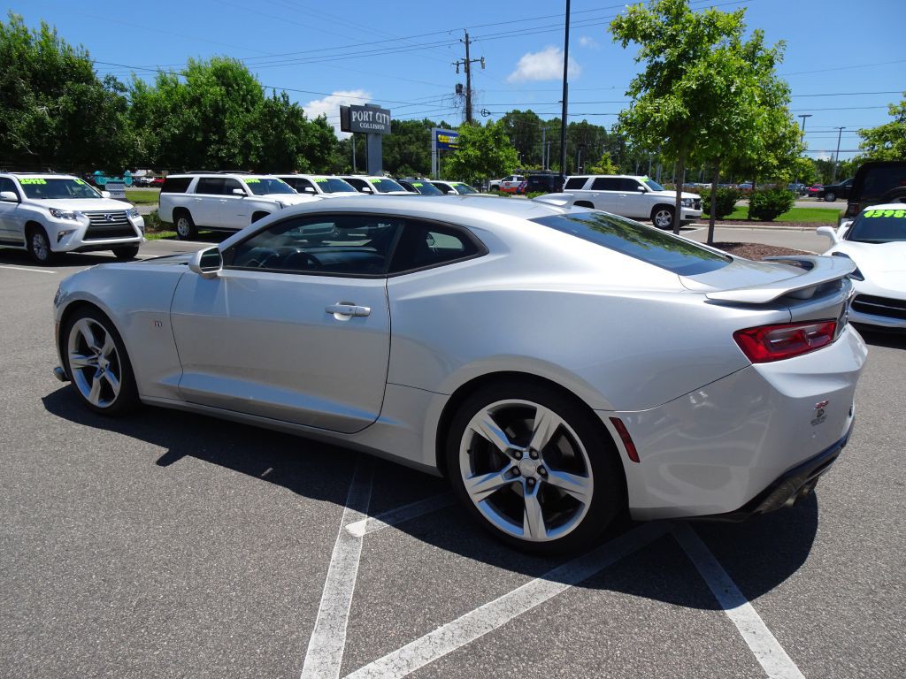 2017 Chevrolet Camaro Image 5