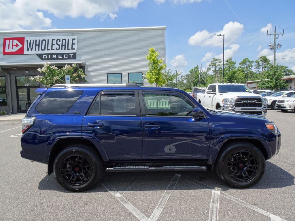 2022 Toyota 4Runner Image 2