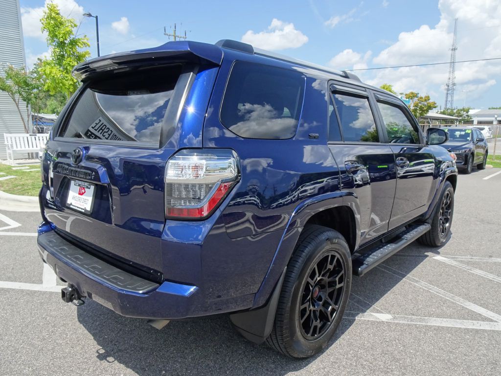 2022 Toyota 4Runner Image 3
