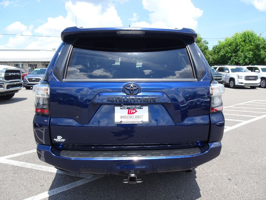 2022 Toyota 4Runner Image 4