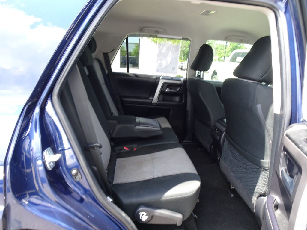 2022 Toyota 4Runner Image 18