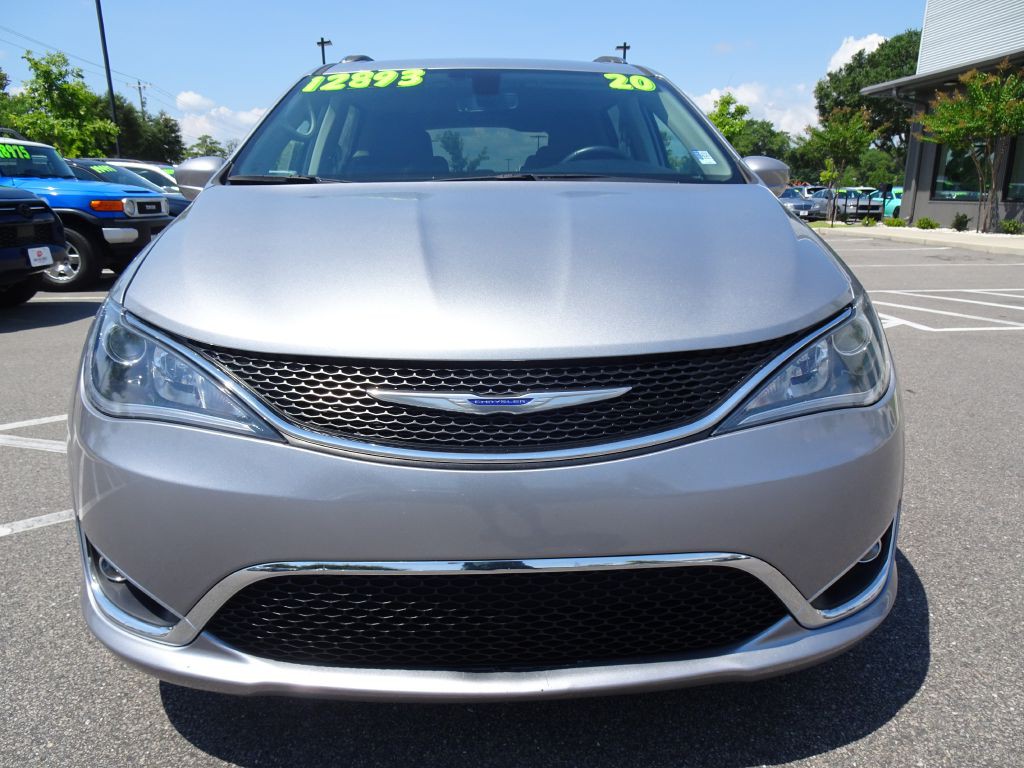 2020 Chrysler Pacifica Image 8