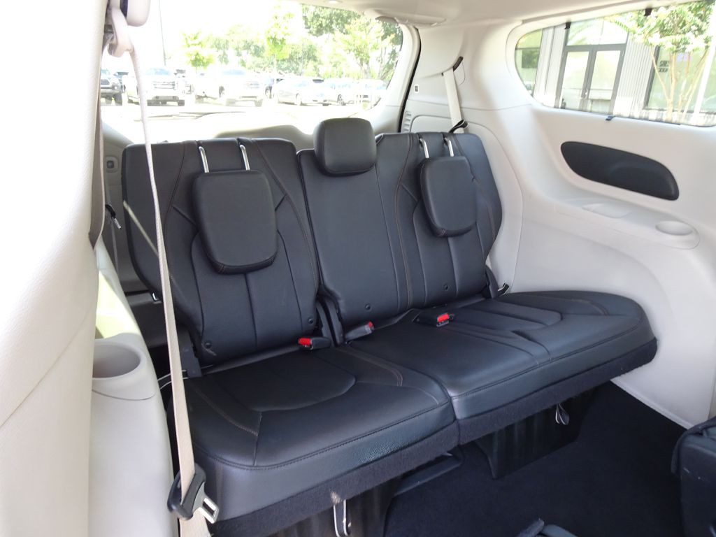 2020 Chrysler Pacifica Image 19