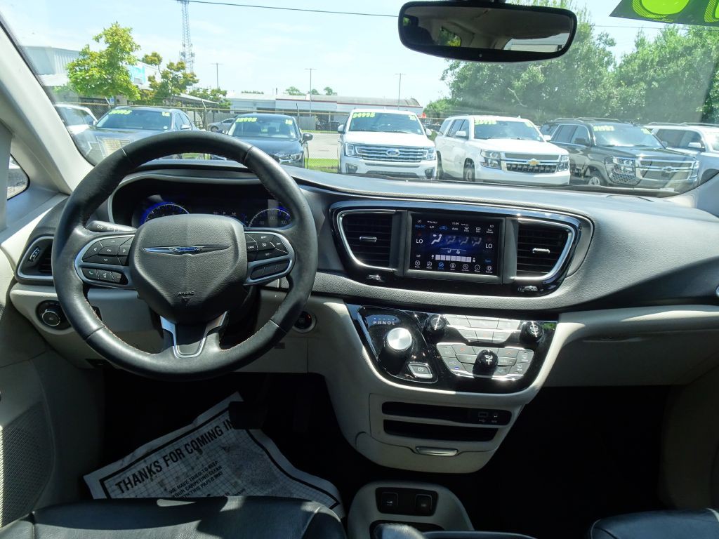2020 Chrysler Pacifica Image 20