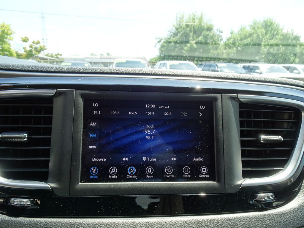 2020 Chrysler Pacifica Image 22