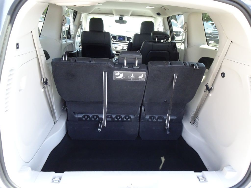 2020 Chrysler Pacifica Image 27
