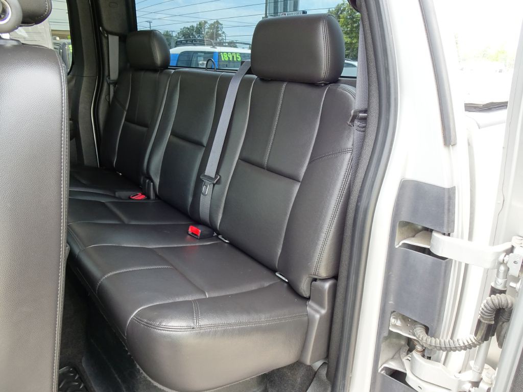 2010 Chevrolet Silverado 1500 Image 12