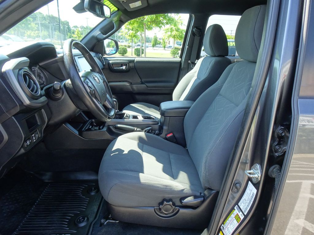 2019 Toyota Tacoma Image 9
