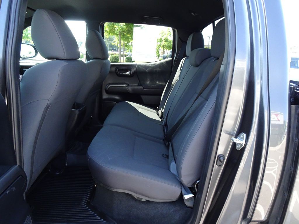 2019 Toyota Tacoma Image 13