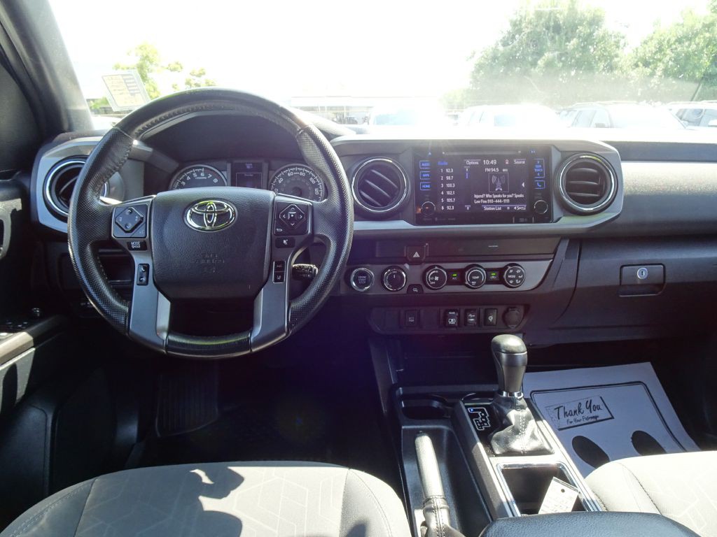 2019 Toyota Tacoma Image 19