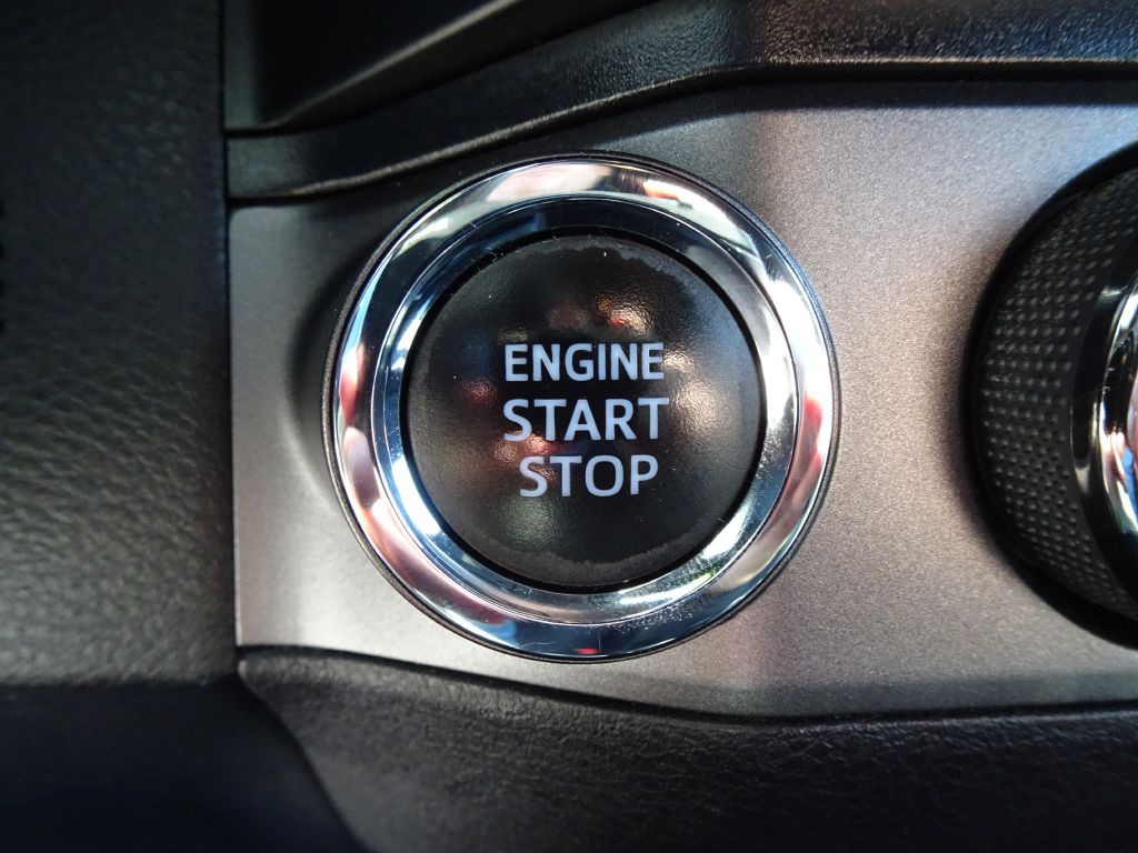 2019 Toyota Tacoma Image 23
