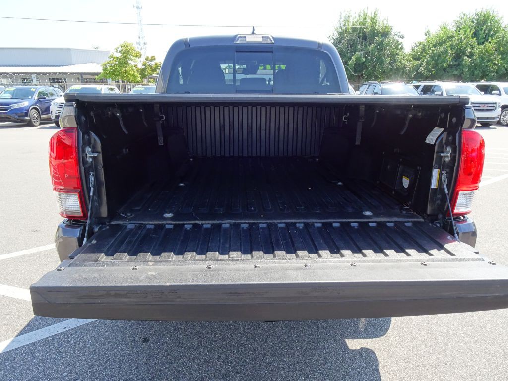 2019 Toyota Tacoma Image 25