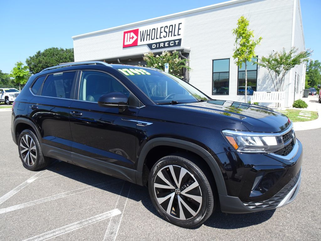 2022 Volkswagen Taos Image 1