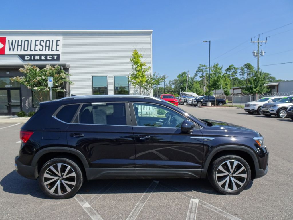 2022 Volkswagen Taos Image 2