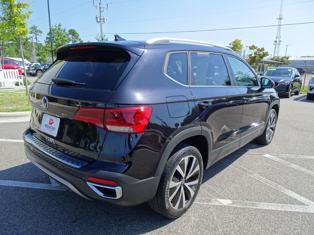 2022 Volkswagen Taos Image 3