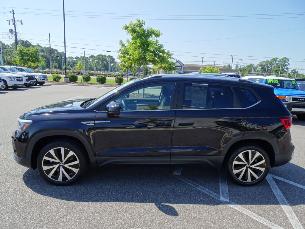 2022 Volkswagen Taos Image 6