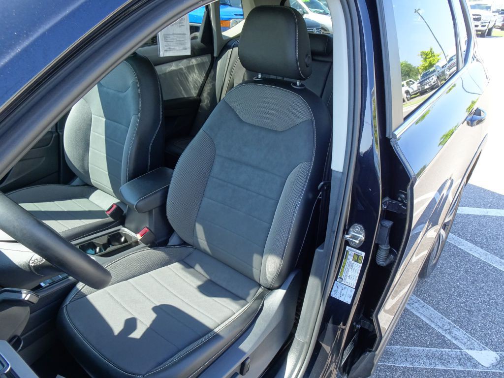 2022 Volkswagen Taos Image 10