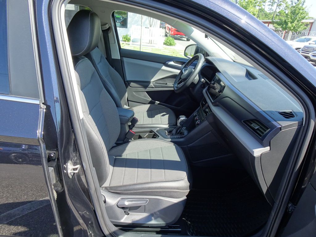 2022 Volkswagen Taos Image 15