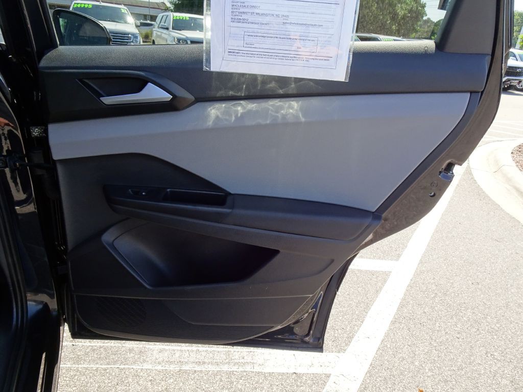 2022 Volkswagen Taos Image 18