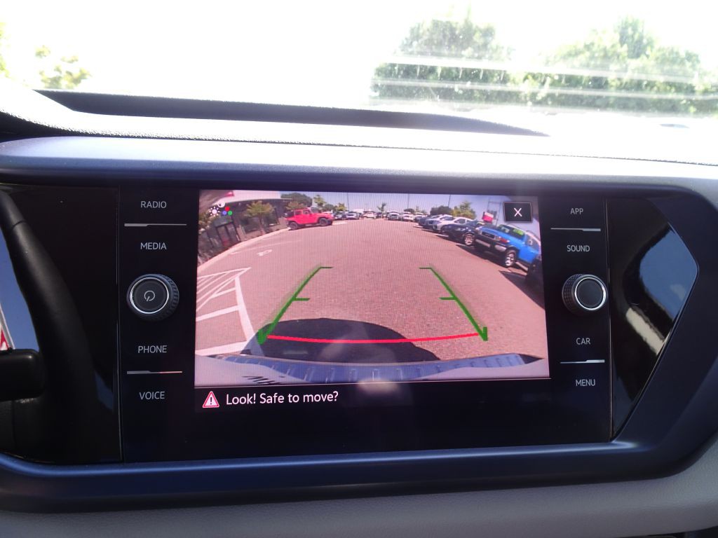 2022 Volkswagen Taos Image 21
