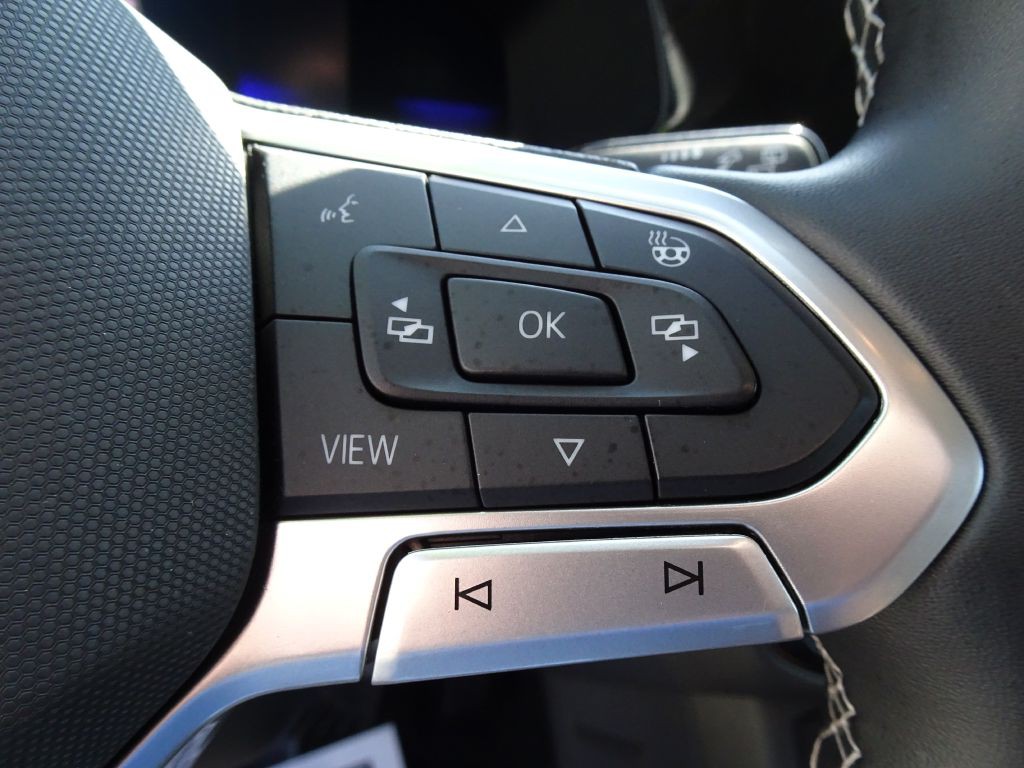 2022 Volkswagen Taos Image 24