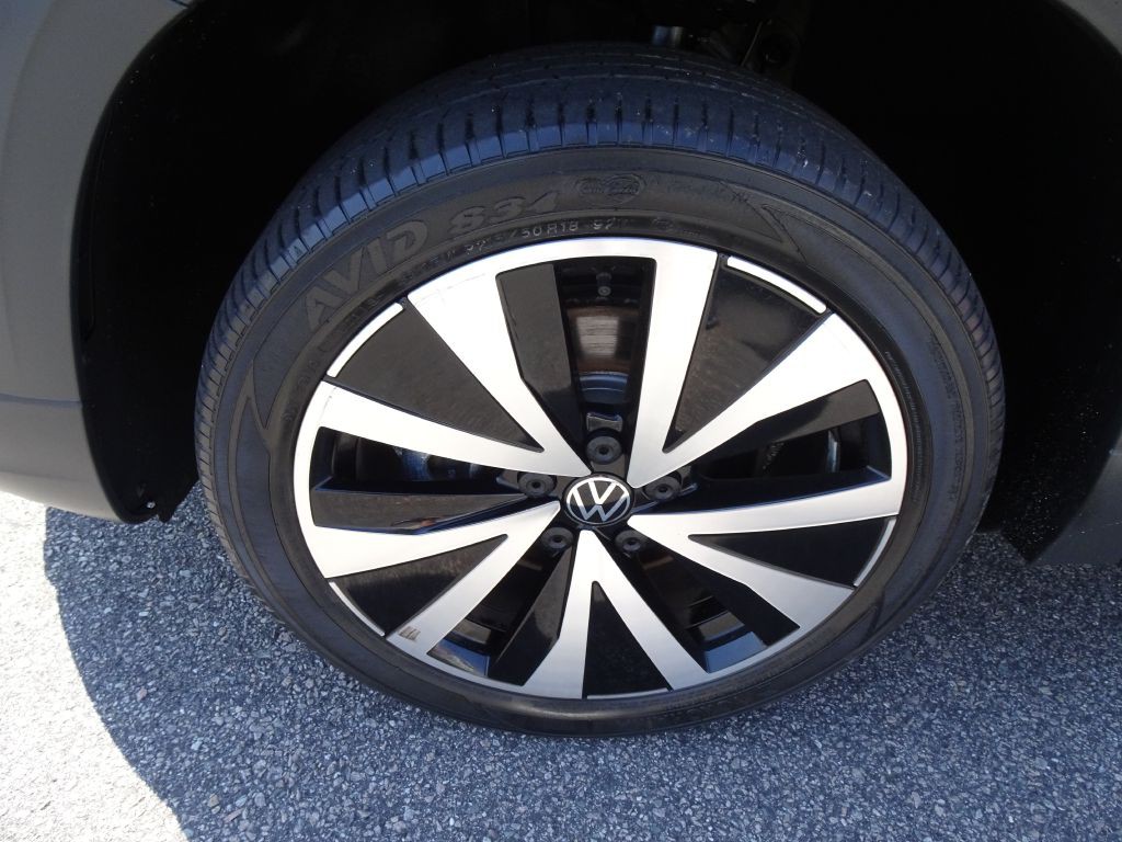 2022 Volkswagen Taos Image 35