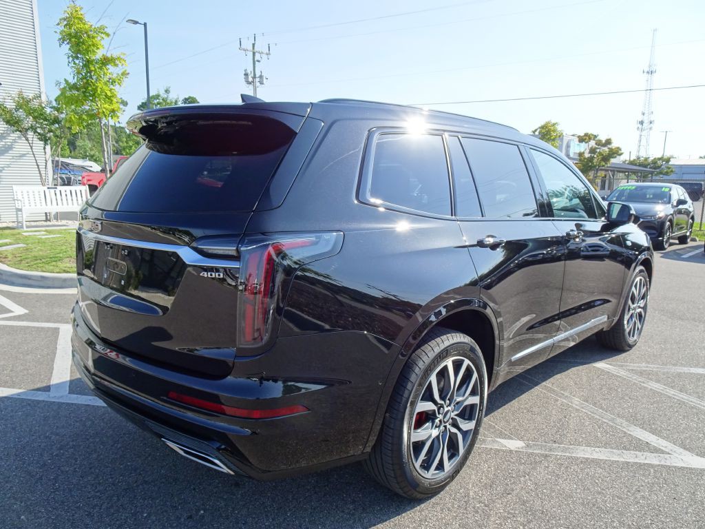 2025 Cadillac XT6 Image 3