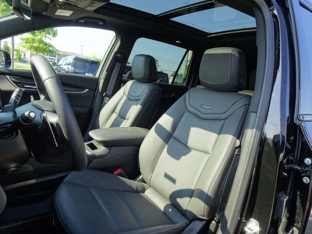 2025 Cadillac XT6 Image 10