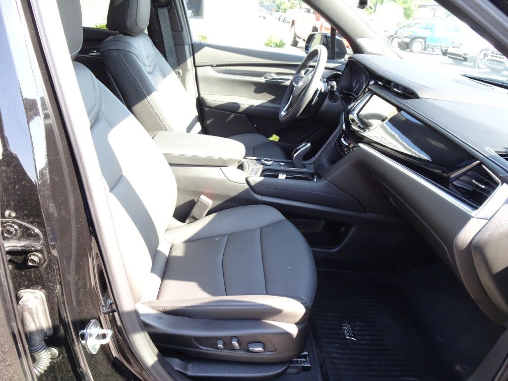 2025 Cadillac XT6 Image 16